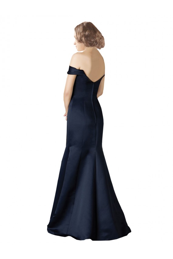 Online Azul marina oscuro Sirena Hombros Descubiertos Cuello en V Satén Largo Vestidos de dama de honor / Vestidos de fiesta