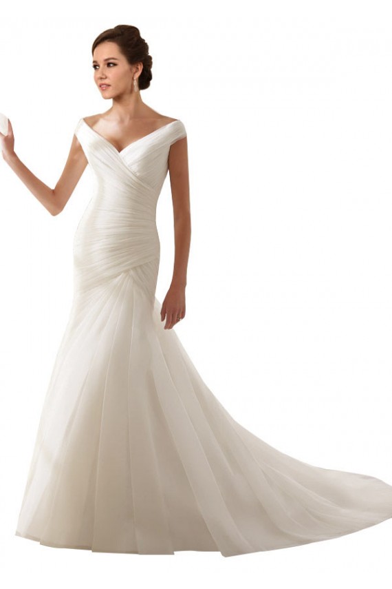 Online Blanco Cubierta Hombros Descubiertos Cola capilla Tul Vestidos de novia
