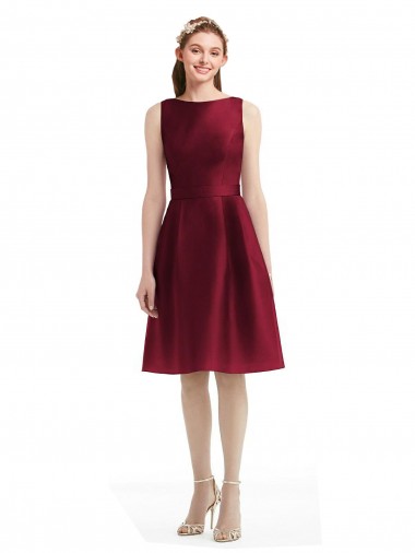 Online Borgoña línea A Barco Satén Corto Vestidos de dama de honor / Vestidos de cóctel / Vestidos para homecoming