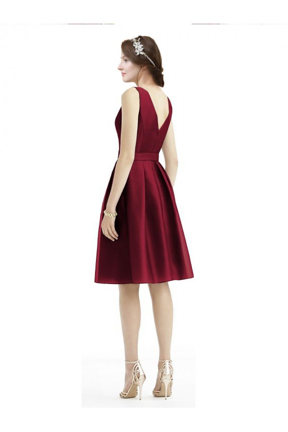 Online Borgoña línea A Barco Satén Corto Vestidos de dama de honor / Vestidos de cóctel / Vestidos para homecoming
