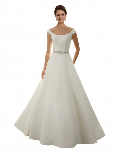 Online Marfil línea A Hombros Descubiertos Cola capilla Satén Clásico Vestidos de novia