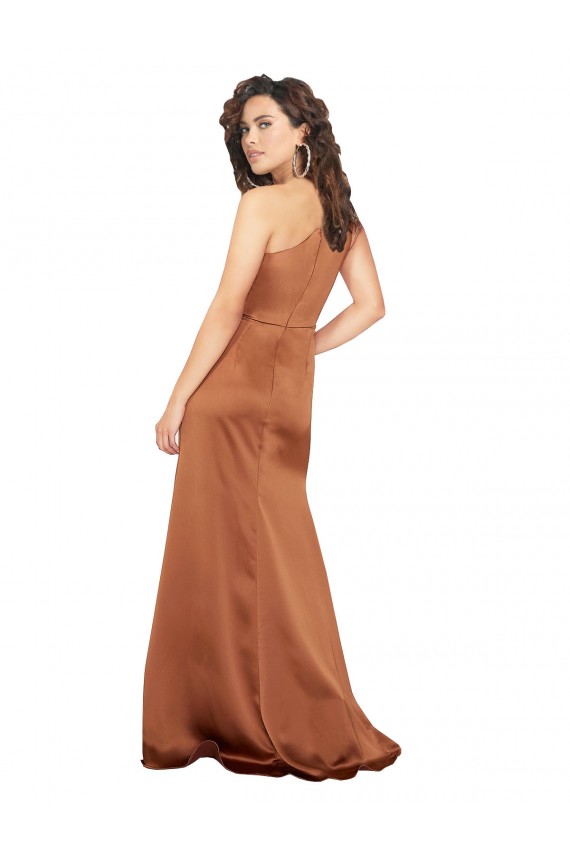 Online Naranja línea A Un Hombre Satén sedoso Largo Formales Vestidos de dama de honor / Vestidos de fiesta