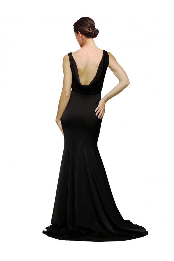 Online Negro línea A Cuello en V Barrer tren Satén sedoso Largo Formales Vestidos de dama de honor / Vestidos de fiesta