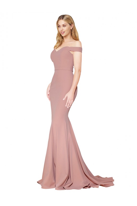 Online Rosa empolvado Sirena Hombros Descubiertos Barrer tren Crepé Elástico Largo Formales Vestidos de dama de honor / Vestidos de fiesta
