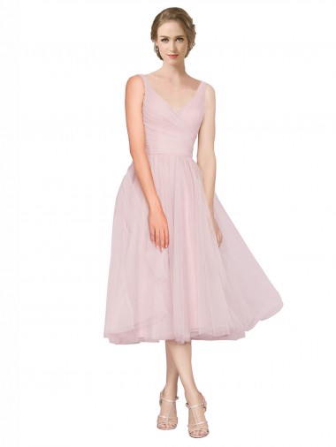 Online Rosa línea A Cuello en V Tul Corto Vestidos de dama de honor / Vestidos de cóctel / Vestidos para homecoming