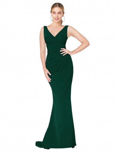 Online Verde Midnight Sirena Cuello en V Cuello Alto Crepé Elástico Largo Formales Vestidos de dama de honor / Vestidos de fiesta